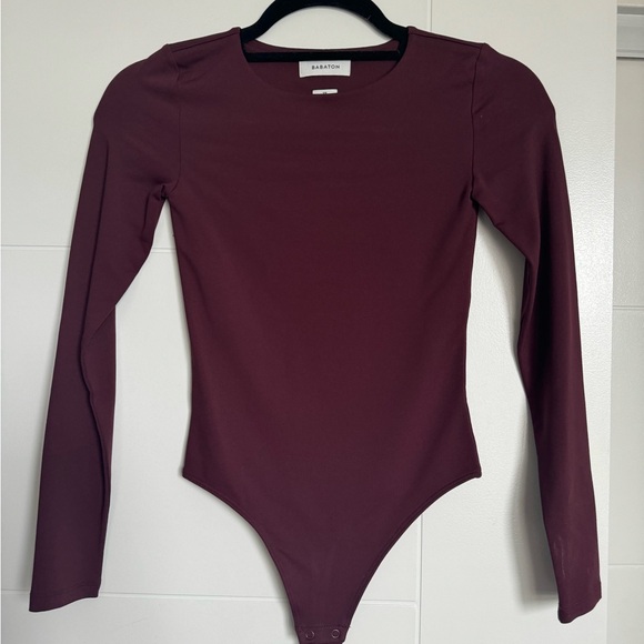 XS Aritzia Contour Bodysuit - Picture 2 of 4